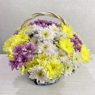 Маленькая корзинка куст. хризантем